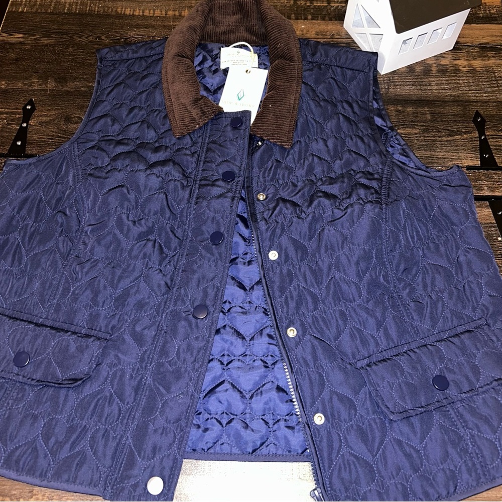 NWT Jade And Ivory Women’s Blue Quilted Vest Large
